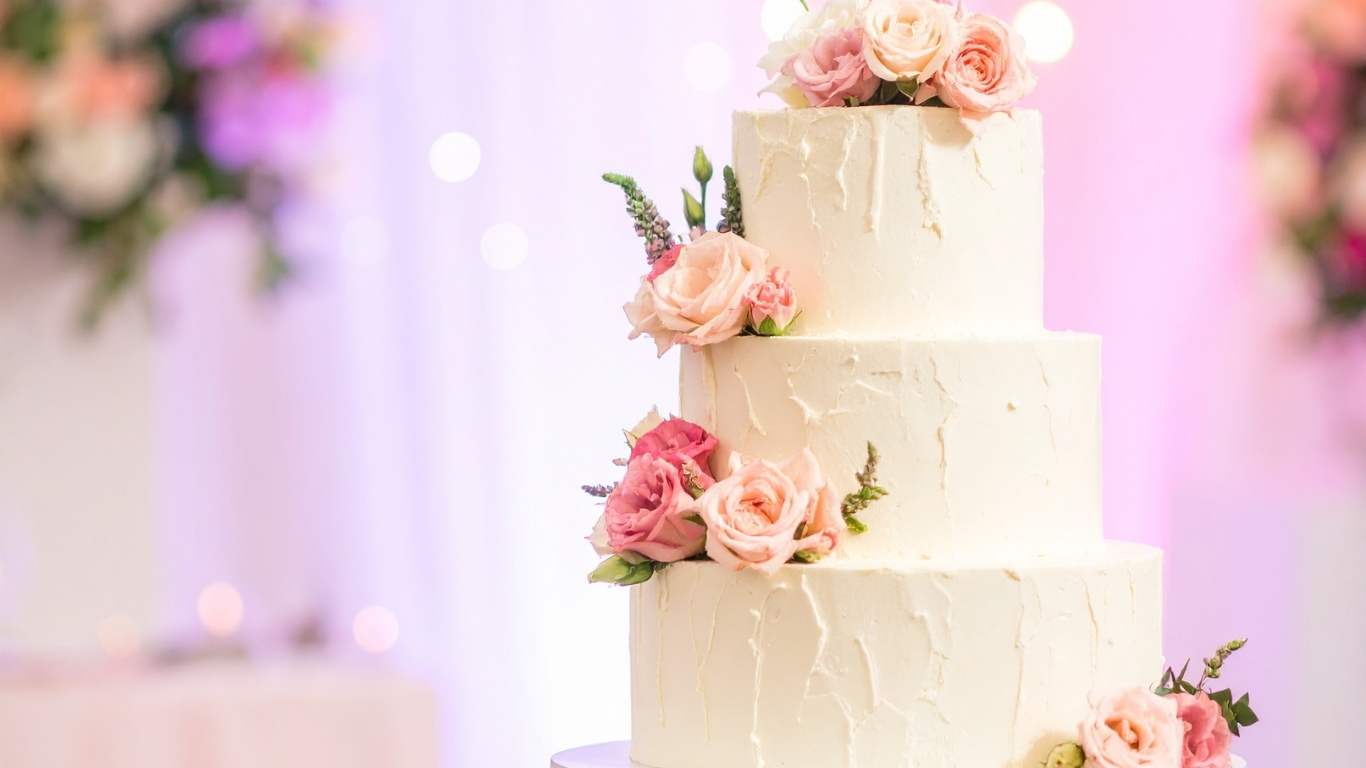Cake and pastry display